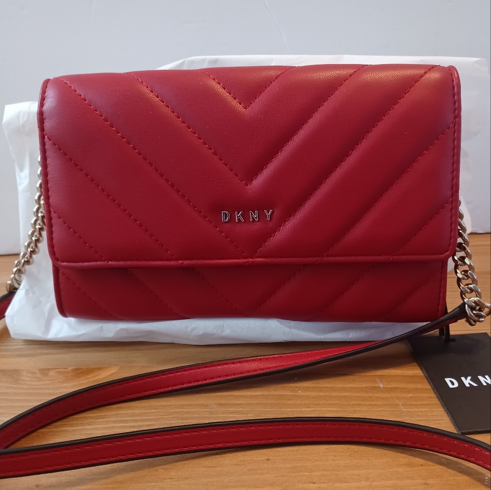 DKNY Veronica Woc Crossbody Bag Color Red
